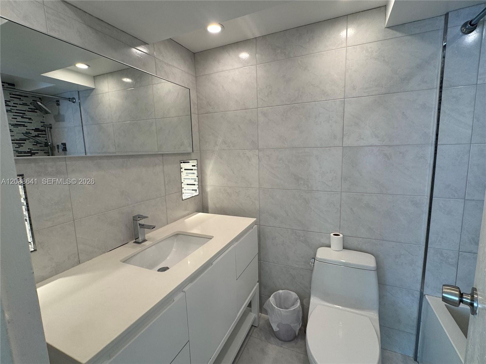 200 172nd Street 522, Sunny Isles Beach, FL 33160 photo 9
