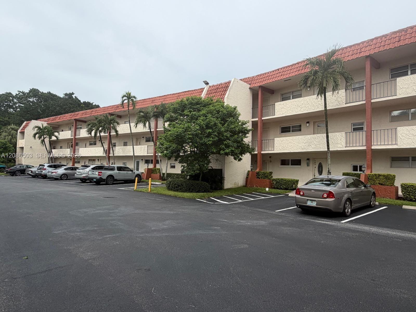 400 S Hollybrook Drive 306, Pembroke Pines, FL 33025 photo 5