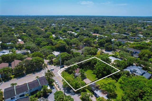 6200 SW 78th Street, South Miami, FL 33143