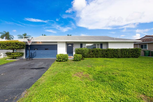 9411 NW 74TH Place, Tamarac, FL 33321