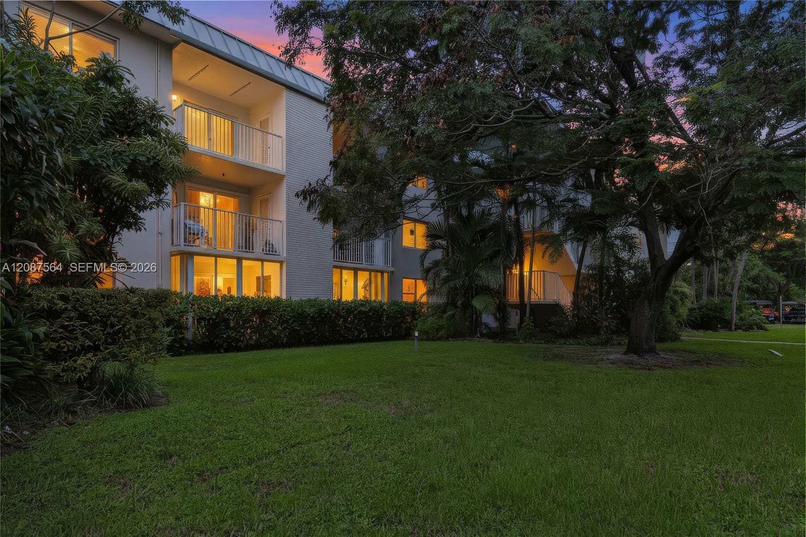 240 Galen Drive 110, Key Biscayne, FL 33149 photo 18