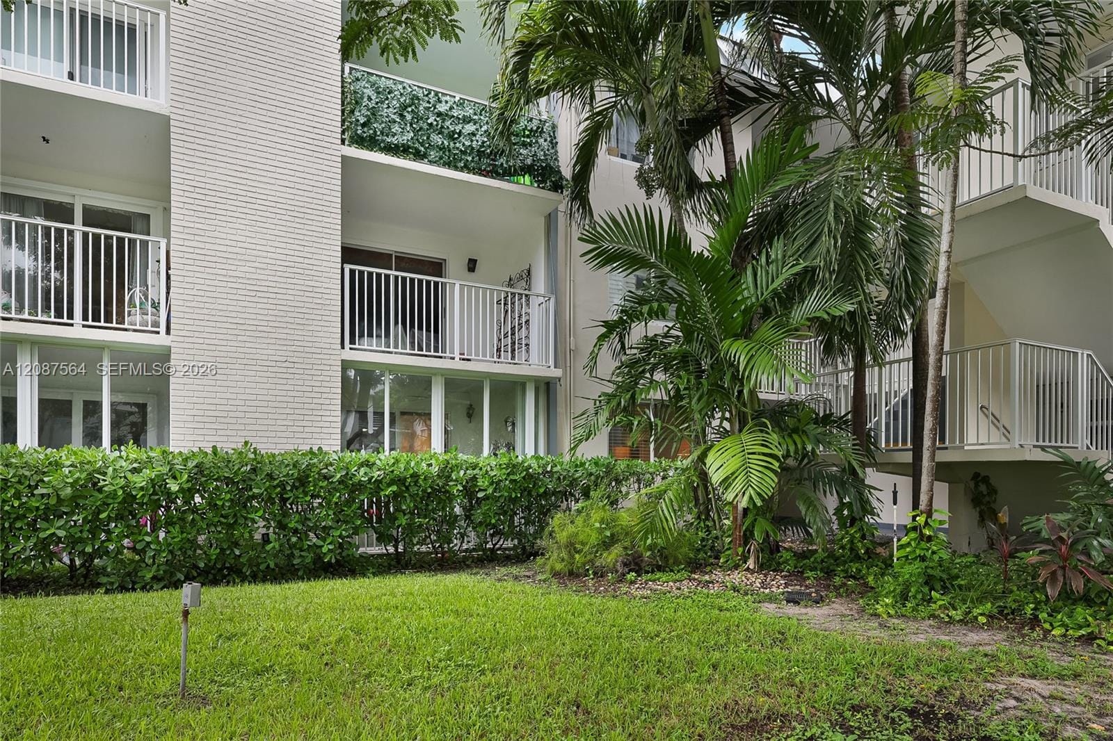240 Galen Drive 110, Key Biscayne, FL 33149 photo 3