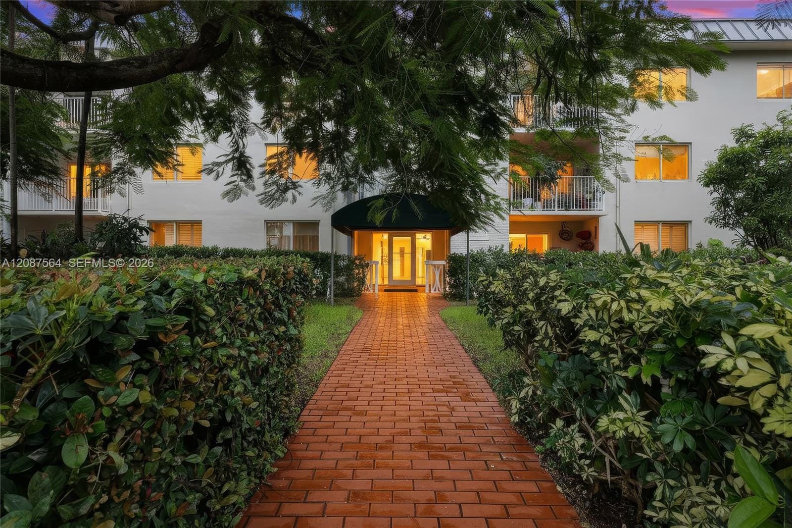 240 Galen Drive 110, Key Biscayne, FL 33149 photo 4