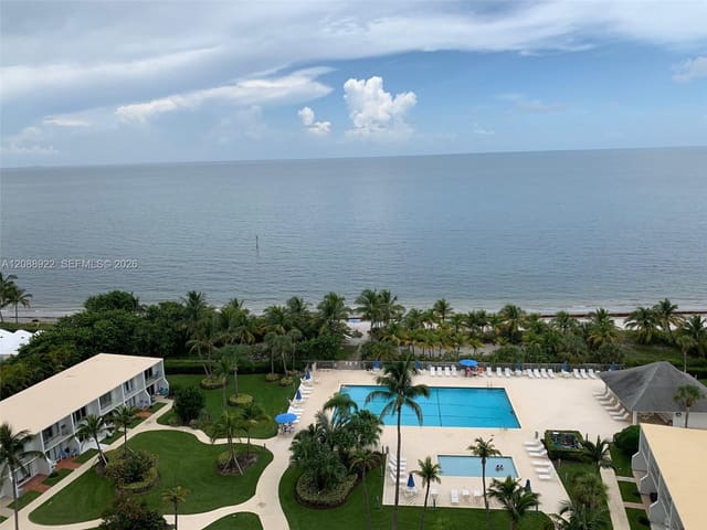 881 Ocean Drive 12C, Key Biscayne, FL 33149