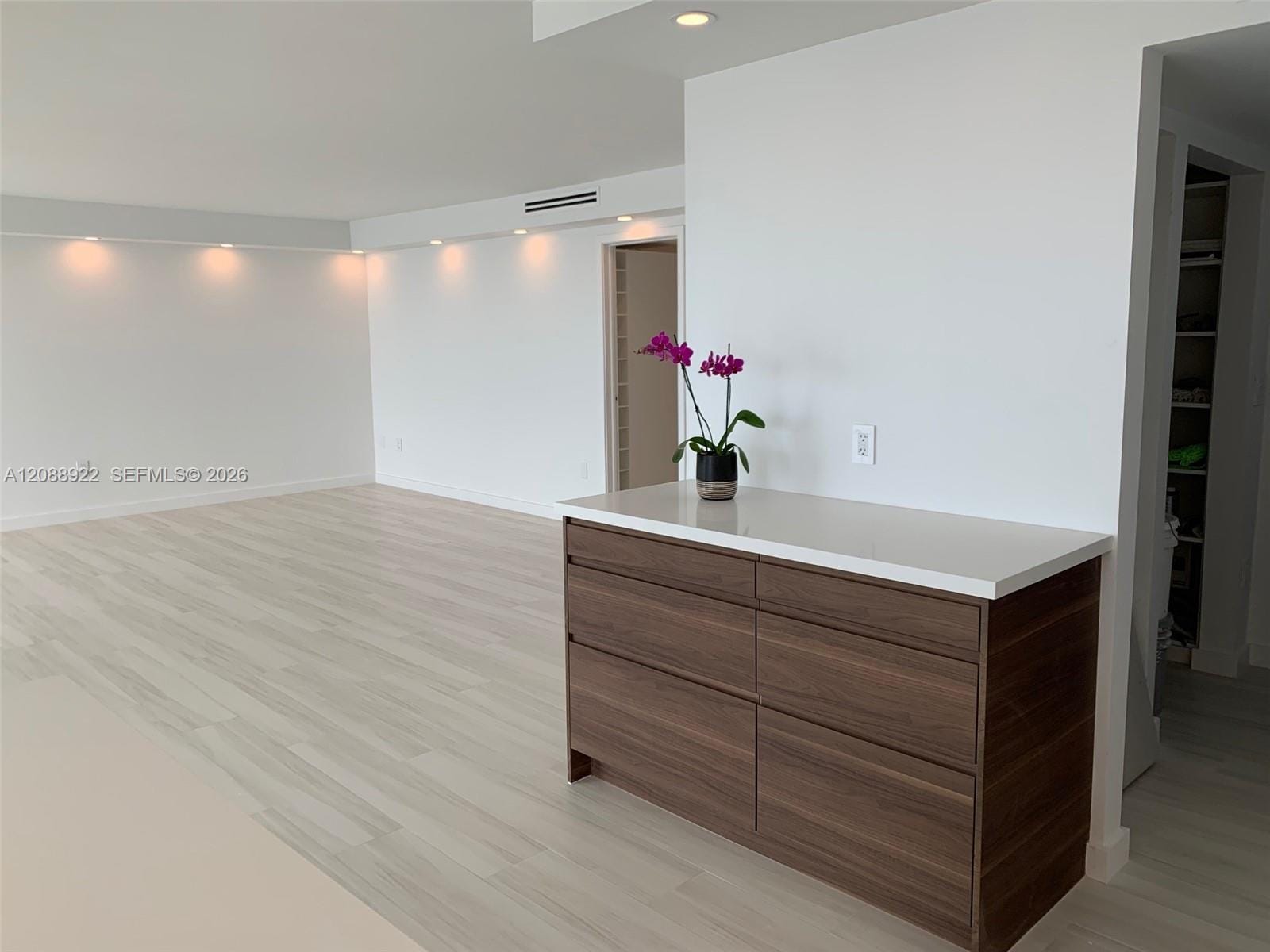 881 Ocean Drive 12C, Key Biscayne, FL 33149 photo 9