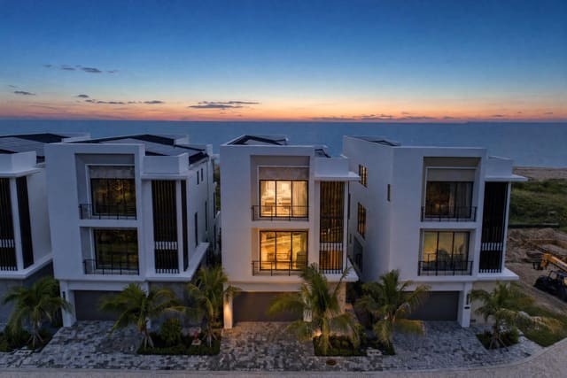 4356 DIAMOND SHORES Way, Fort Pierce, FL 34949