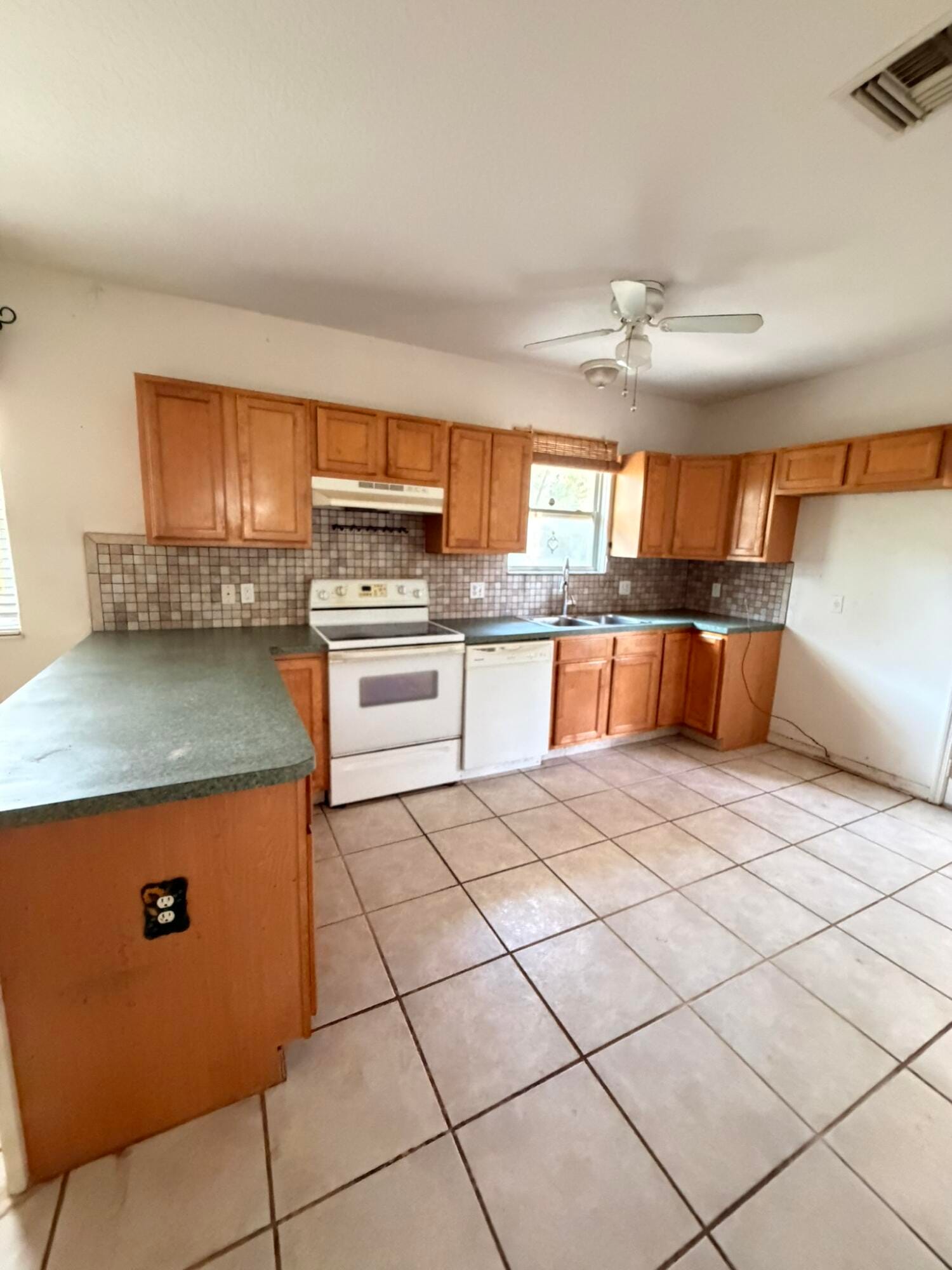 6055 7TH Place, Vero Beach, FL 32968 photo 13