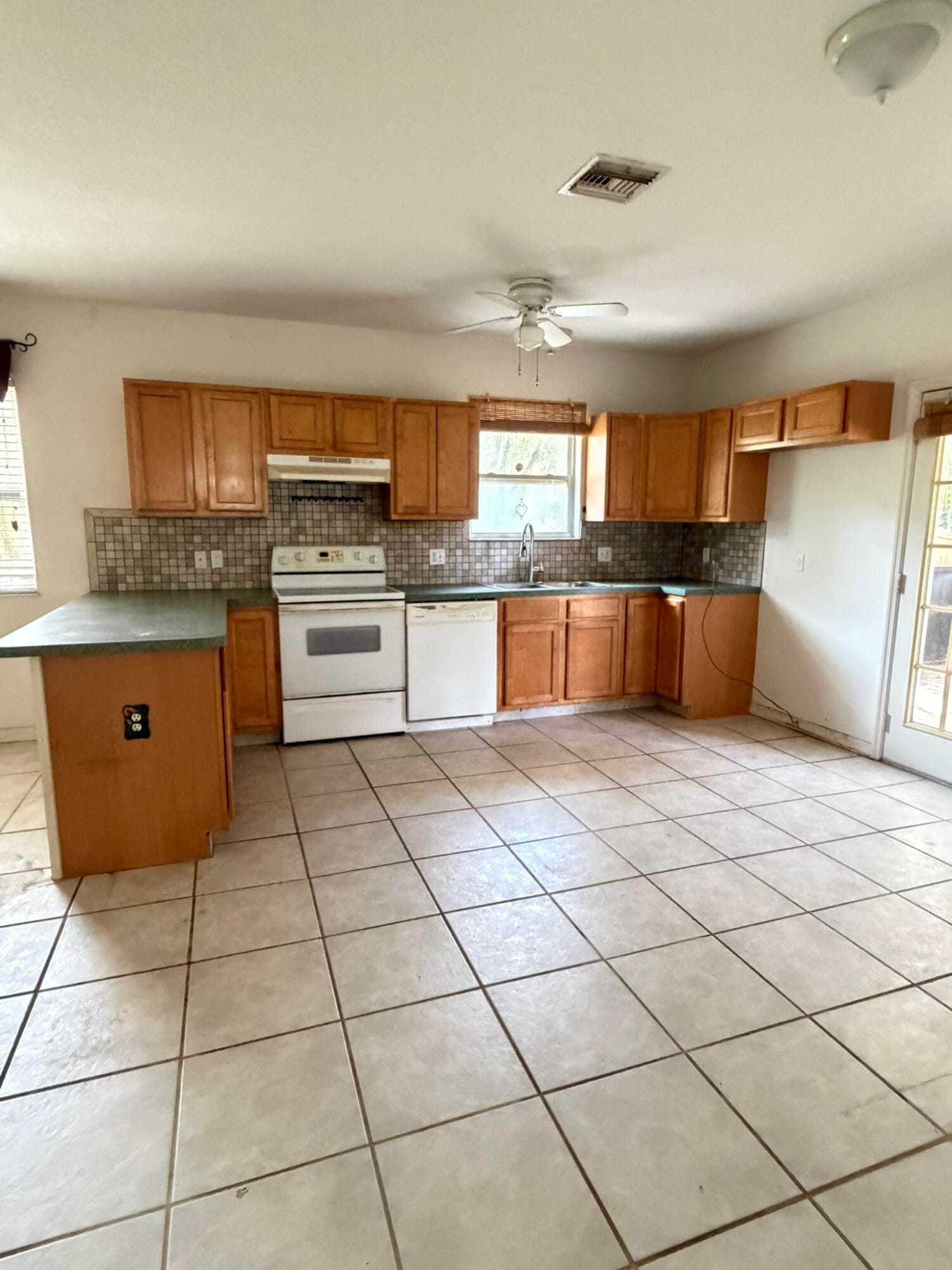 6055 7TH Place, Vero Beach, FL 32968 photo 7