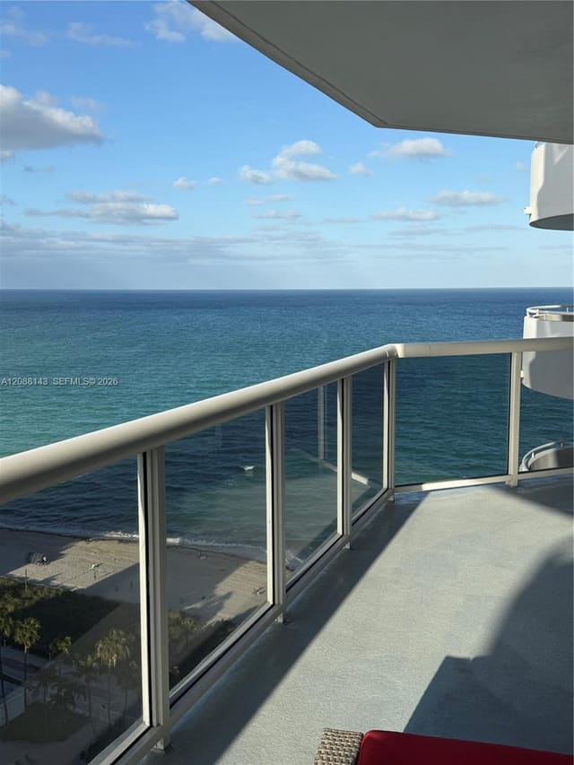 6301 Collins Avenue 2108, Miami Beach, FL 33141