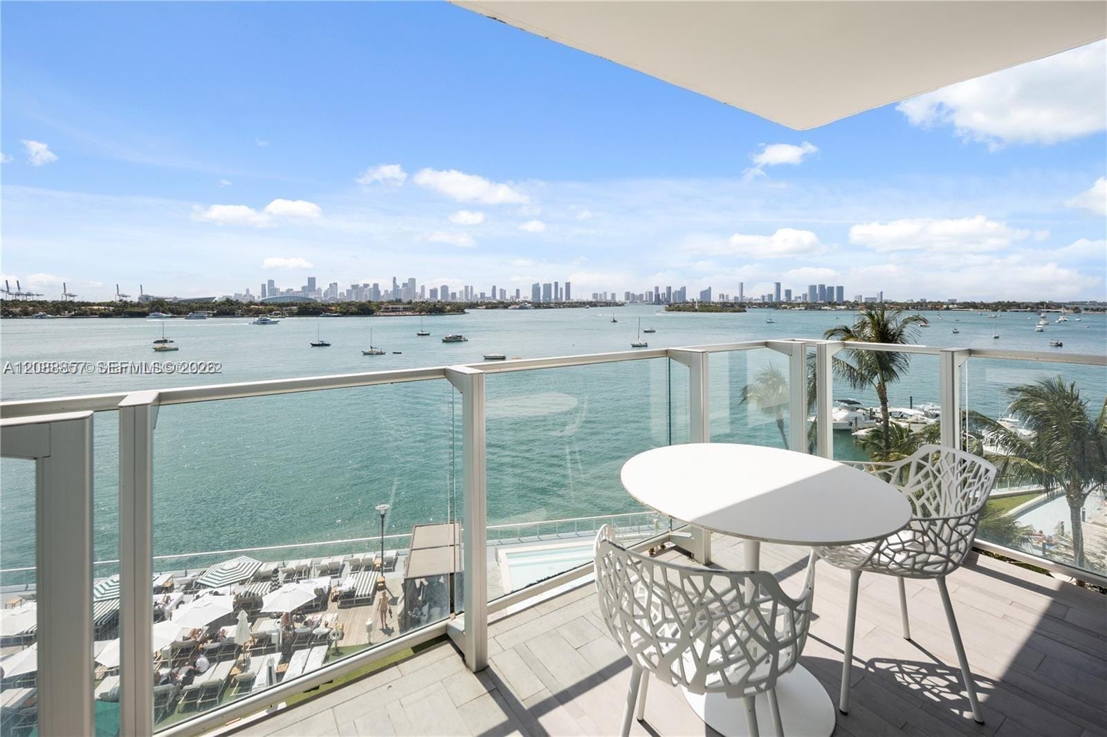 Pending home at 1100 West Avenue 616, Miami Beach, FL 33139
