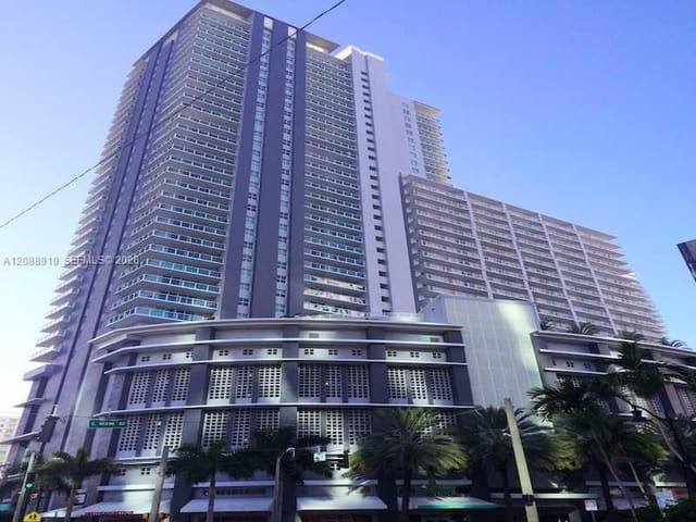 1250 S Miami Avenue 1512, Miami, FL 33130
