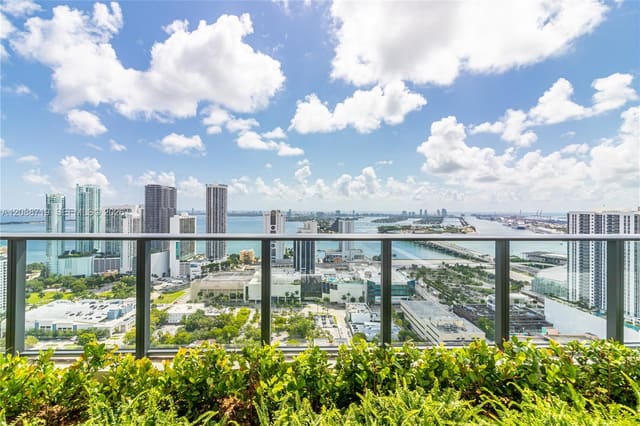 1600 NE 1st Avenue 2016, Miami, FL 33132