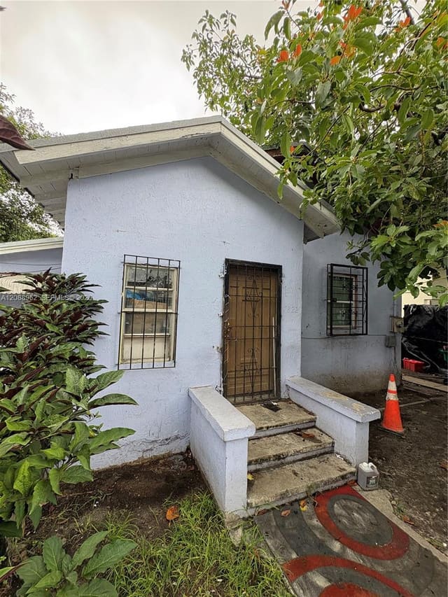 7822 NE Miami Court, Miami, FL 33138