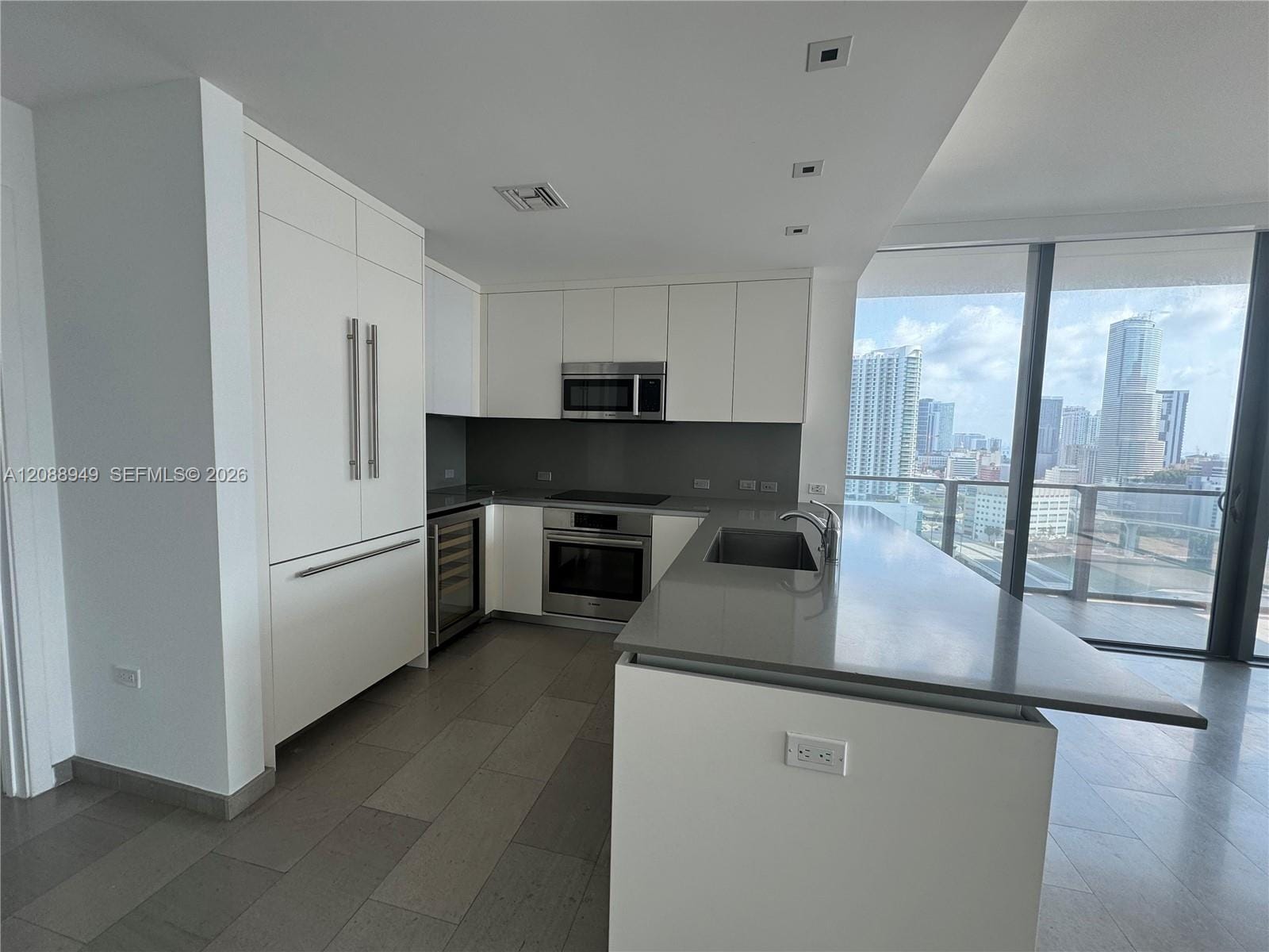 88 SW 7th Street 1711, Miami, FL 33130 photo 17