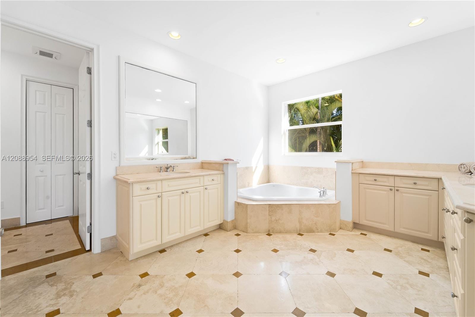 1490 Cleveland Road, Miami Beach, FL 33141 photo 15