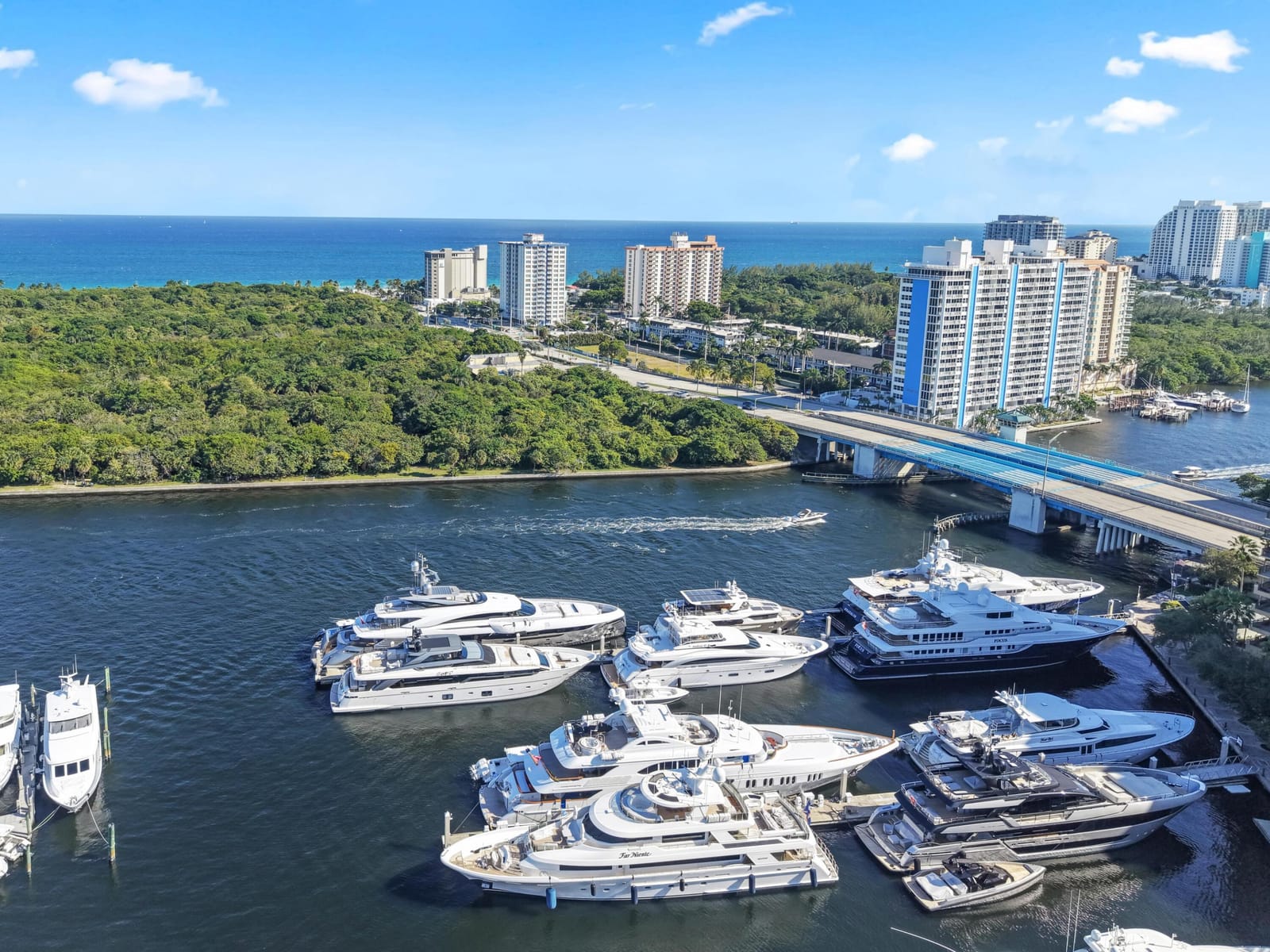 2555 NE 11th Street 804, Fort Lauderdale, FL 33304 photo 13