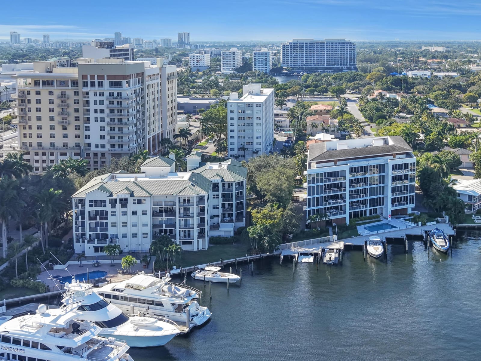 2555 NE 11th Street 804, Fort Lauderdale, FL 33304 photo 14