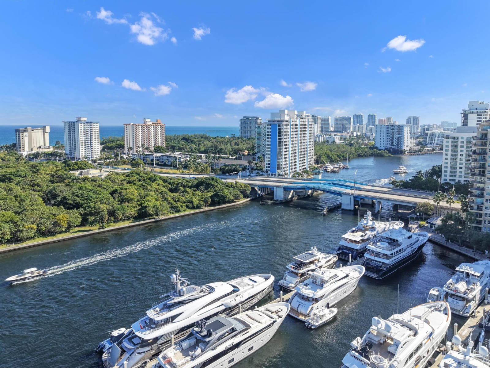 2555 NE 11th Street 804, Fort Lauderdale, FL 33304 photo 15