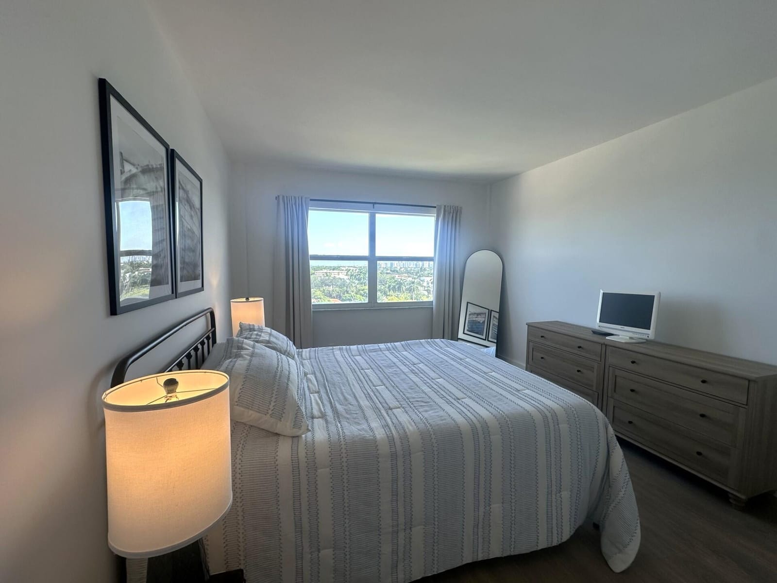 2555 NE 11th Street 804, Fort Lauderdale, FL 33304 photo 8