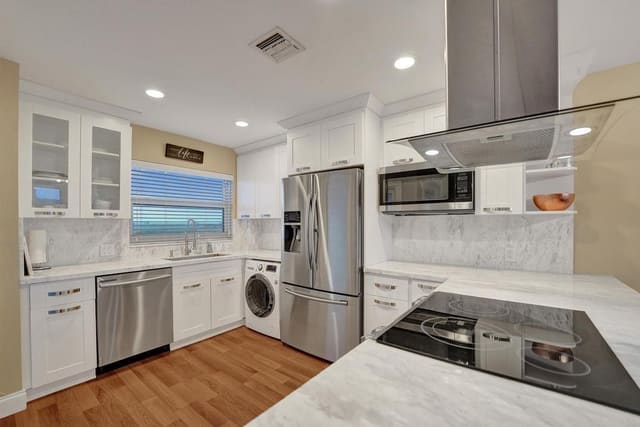 2829 NE 33rd Court 602, Fort Lauderdale, FL 33306