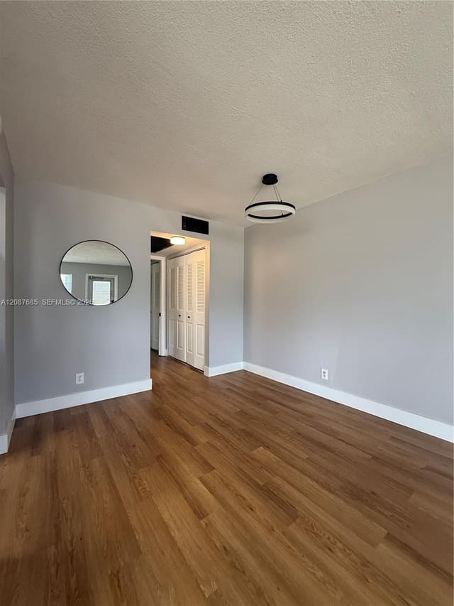 21 Windsor B 21, West Palm Beach, FL 33417