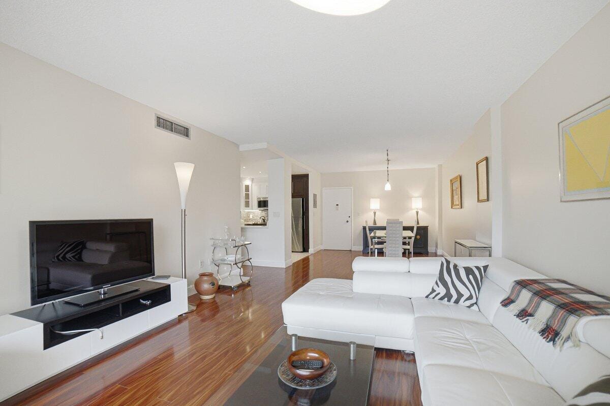 1985 S OCEAN Drive 6G — photo 3