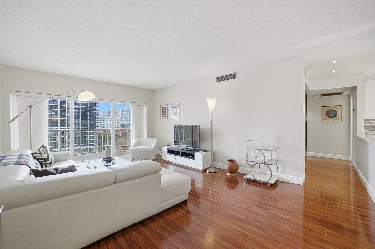 1985 S OCEAN Drive 6G — photo 7