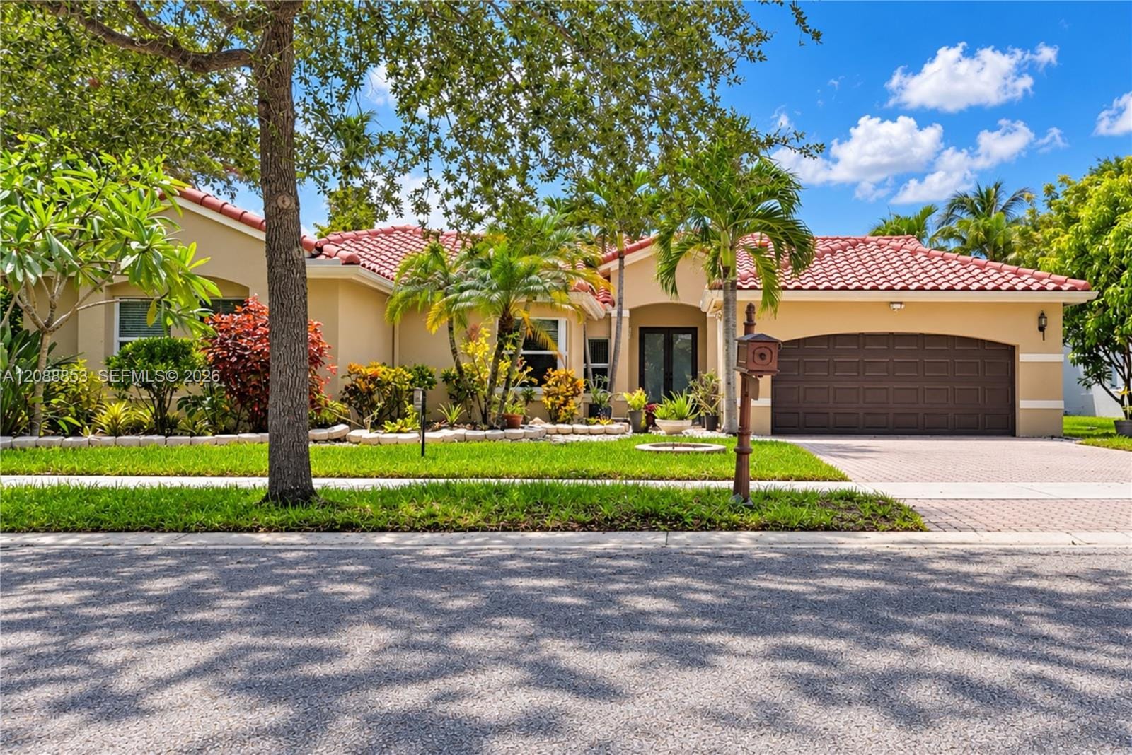 523 Stonemont Drive — photo 1