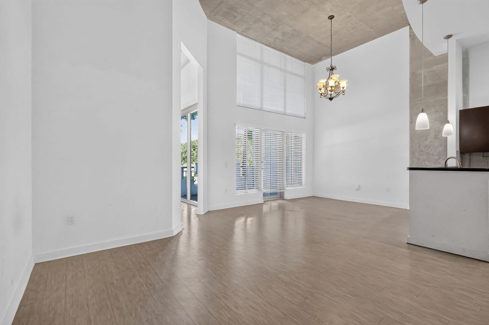 300 S Australian Avenue 128 — photo 12