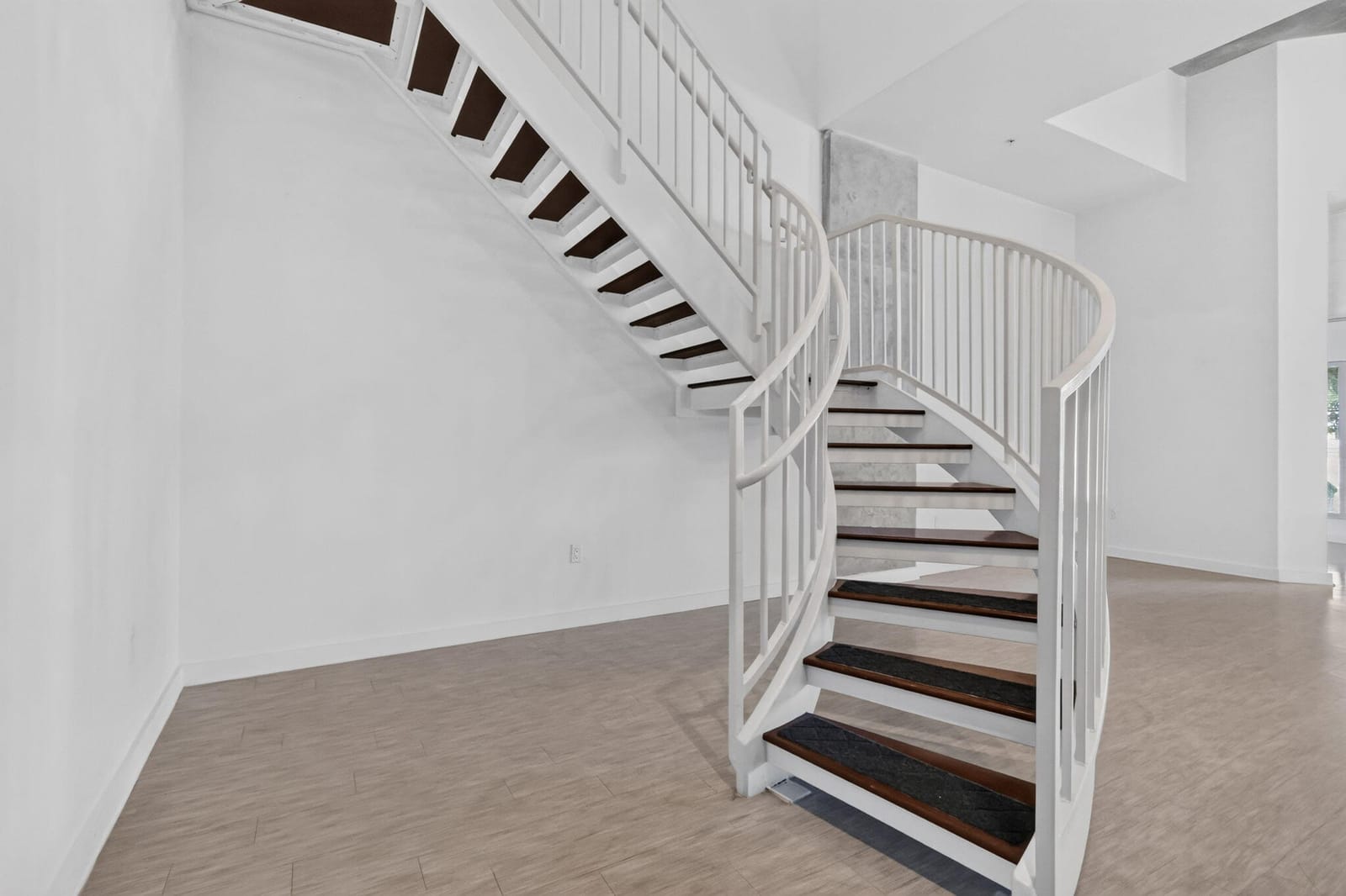 300 S Australian Avenue 128 — photo 3