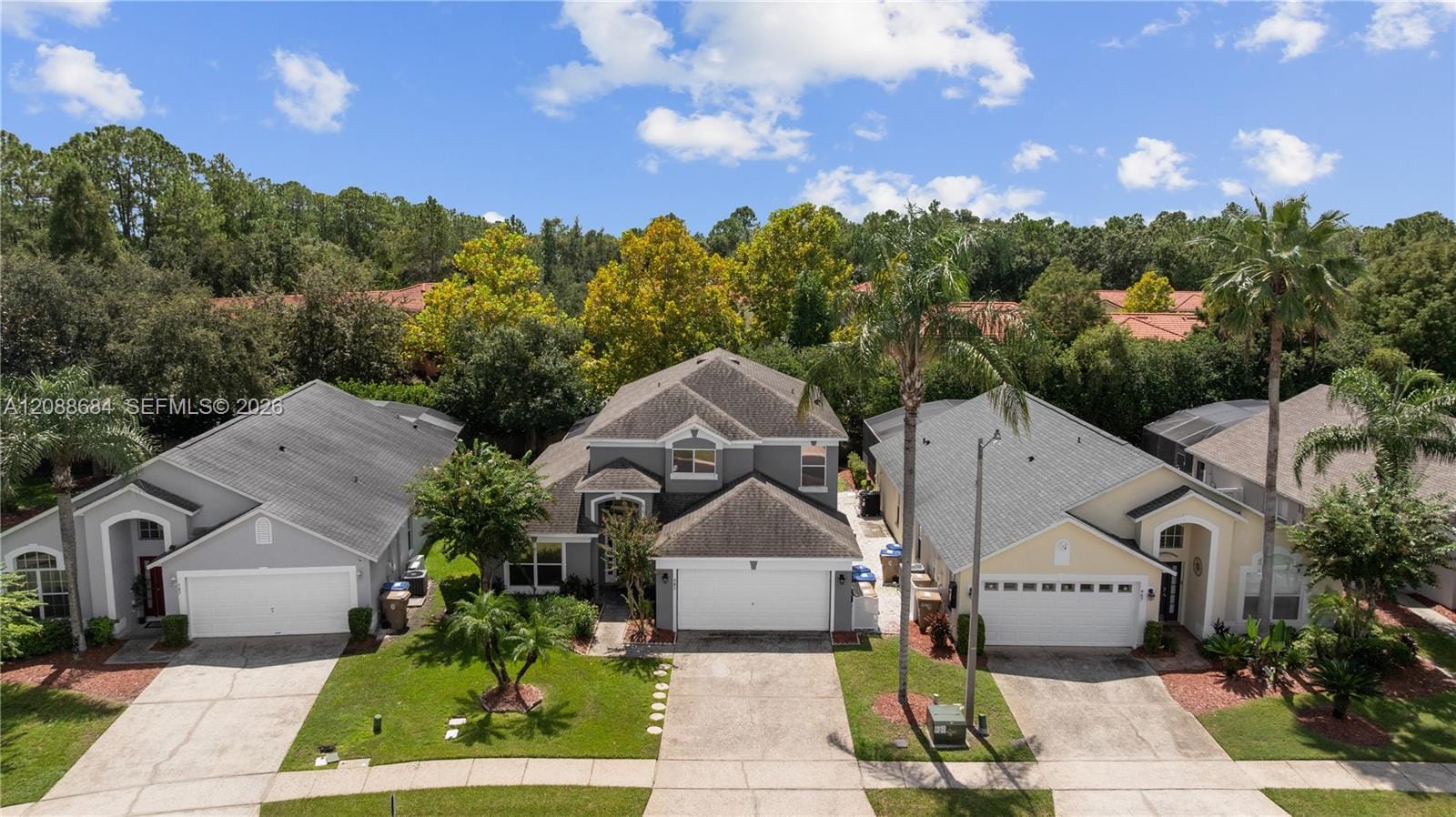 985 Lake Berkley Drive, Kissimmee, FL 34746 photo 2