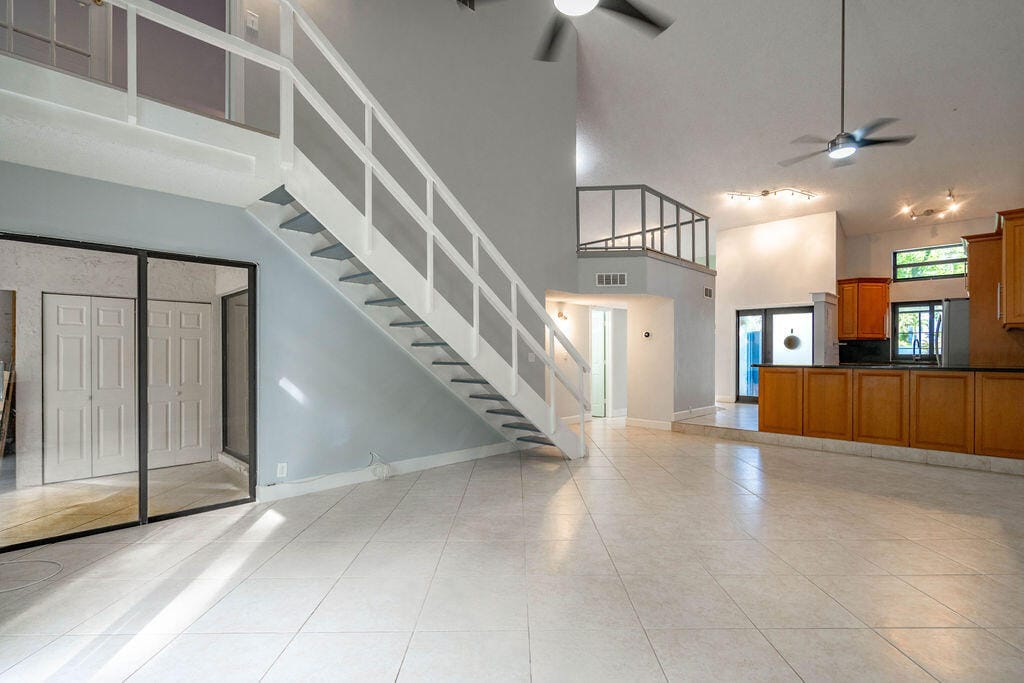 2840 S OAKLAND FOREST Drive 2703, Oakland Park, FL 33309 photo 13
