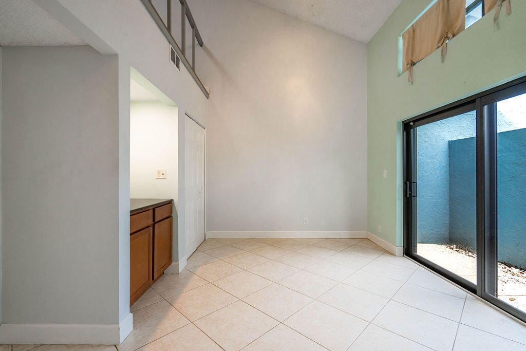 2840 S OAKLAND FOREST Drive 2703, Oakland Park, FL 33309 photo 19