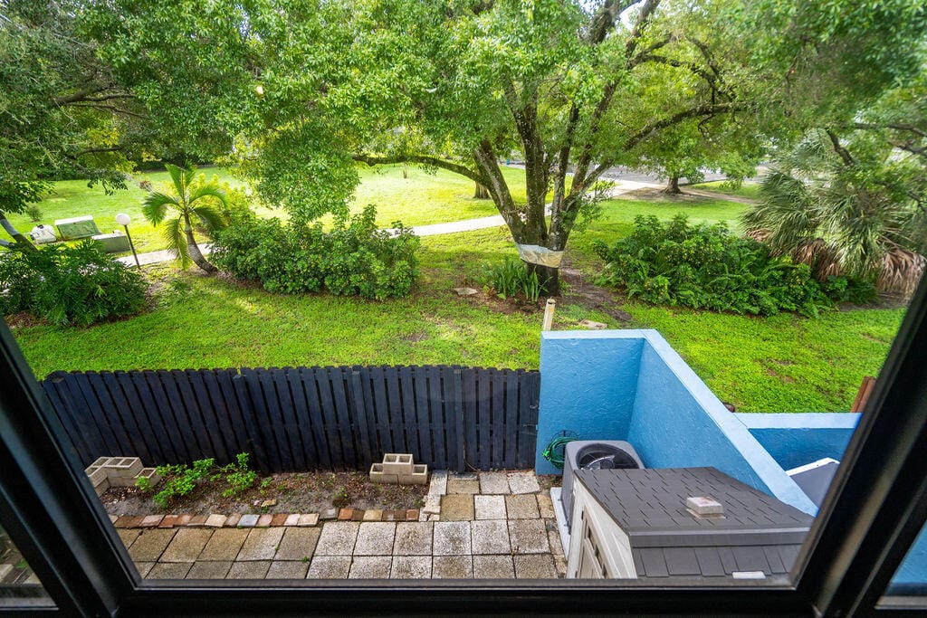2840 S OAKLAND FOREST Drive 2703, Oakland Park, FL 33309 photo 27
