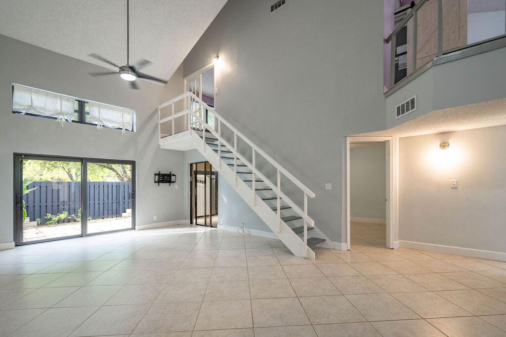 2840 S OAKLAND FOREST Drive 2703, Oakland Park, FL 33309 photo 8