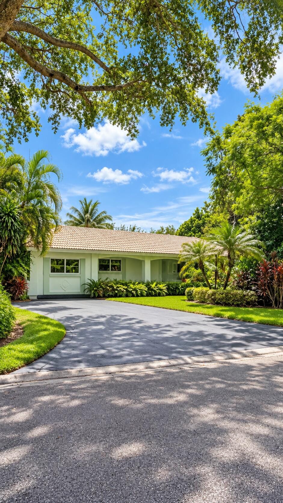 910 CYPRESS GROVE Drive V-69, Pompano Beach, FL 33069 photo 2