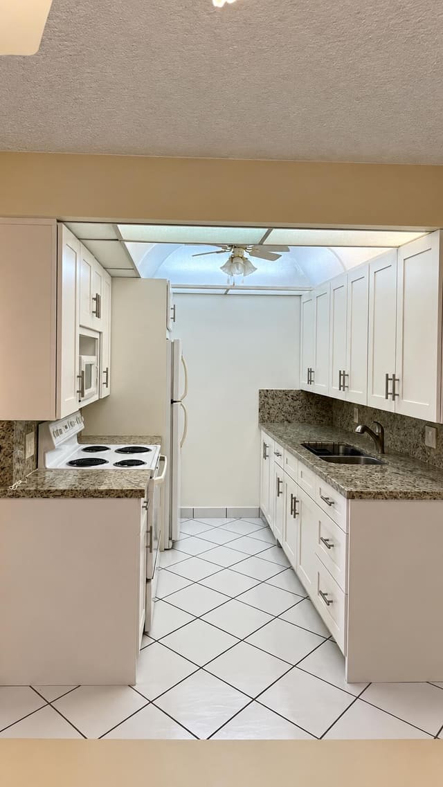 2154 CAMBRIDGE G, Deerfield Beach, FL 33442