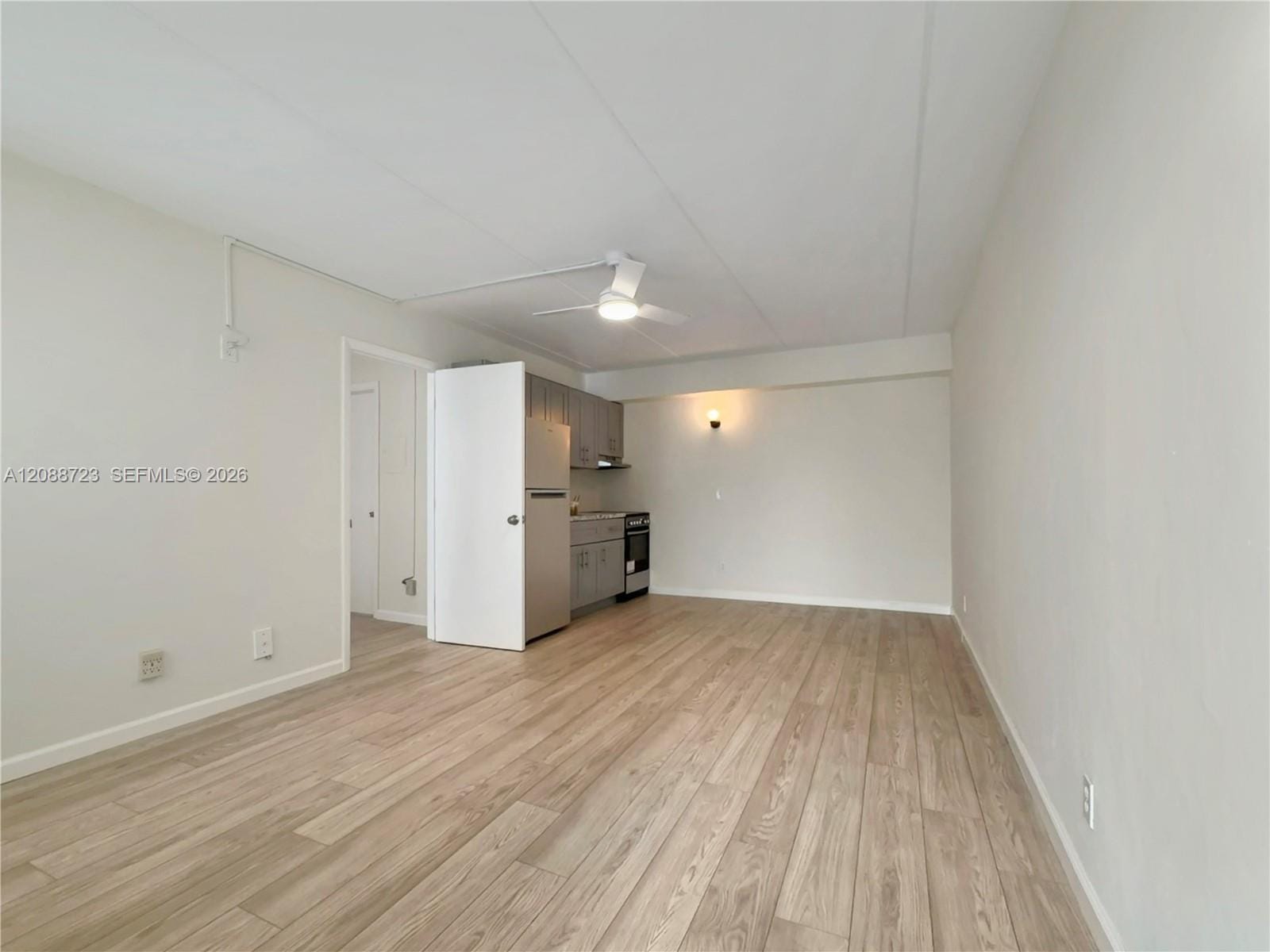 3211 SW 44th Street 108 — photo 2