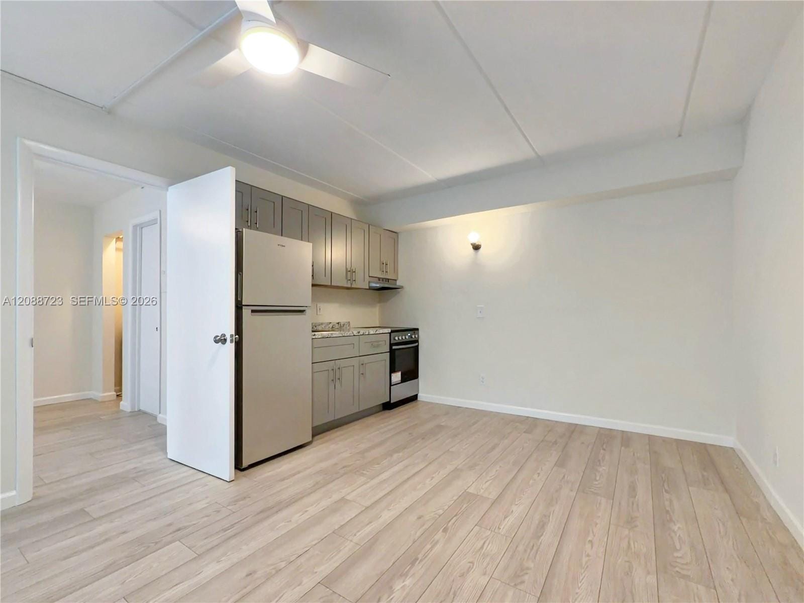 3211 SW 44th Street 108 — photo 3