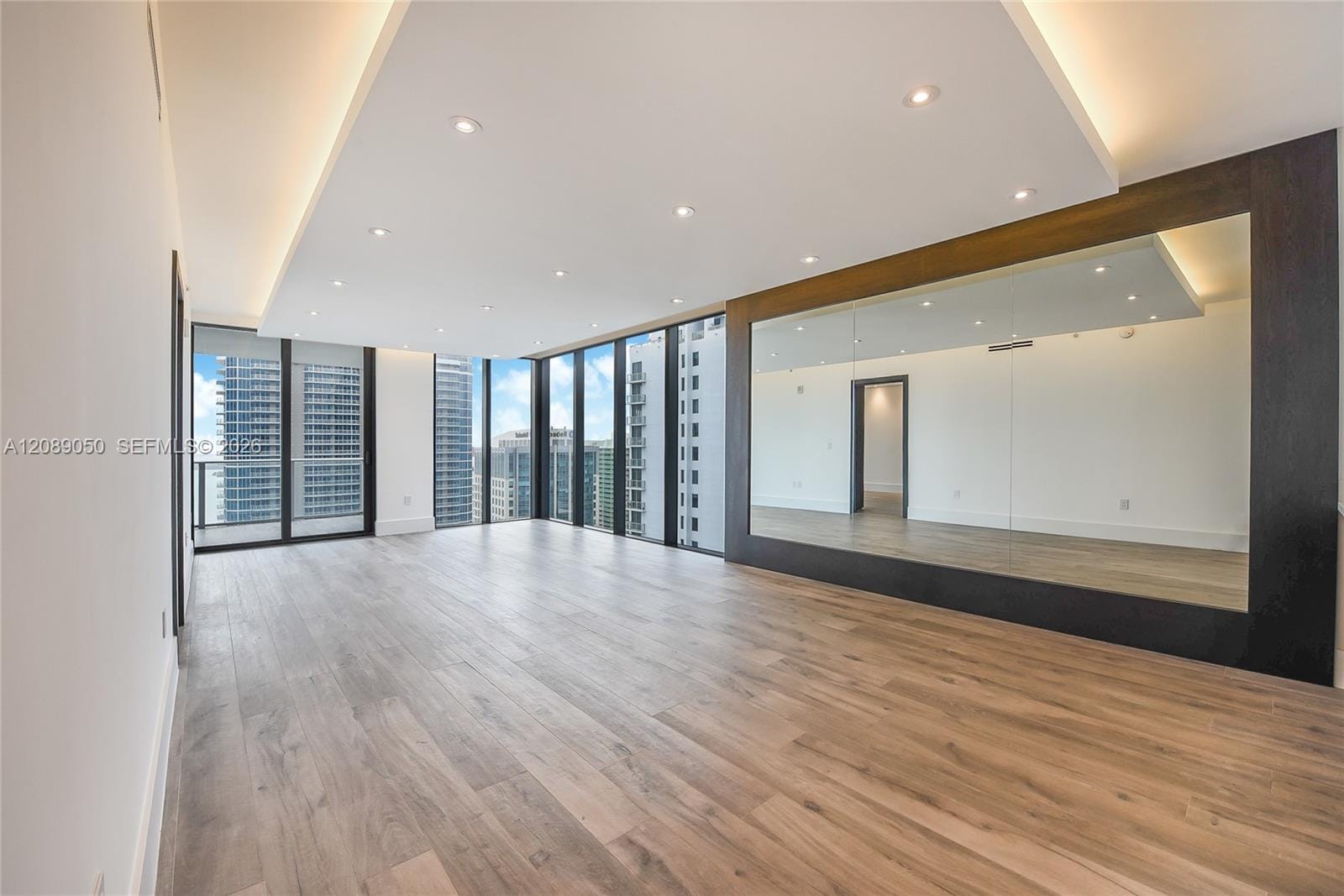 1010 Brickell Avenue 3905 — photo 4