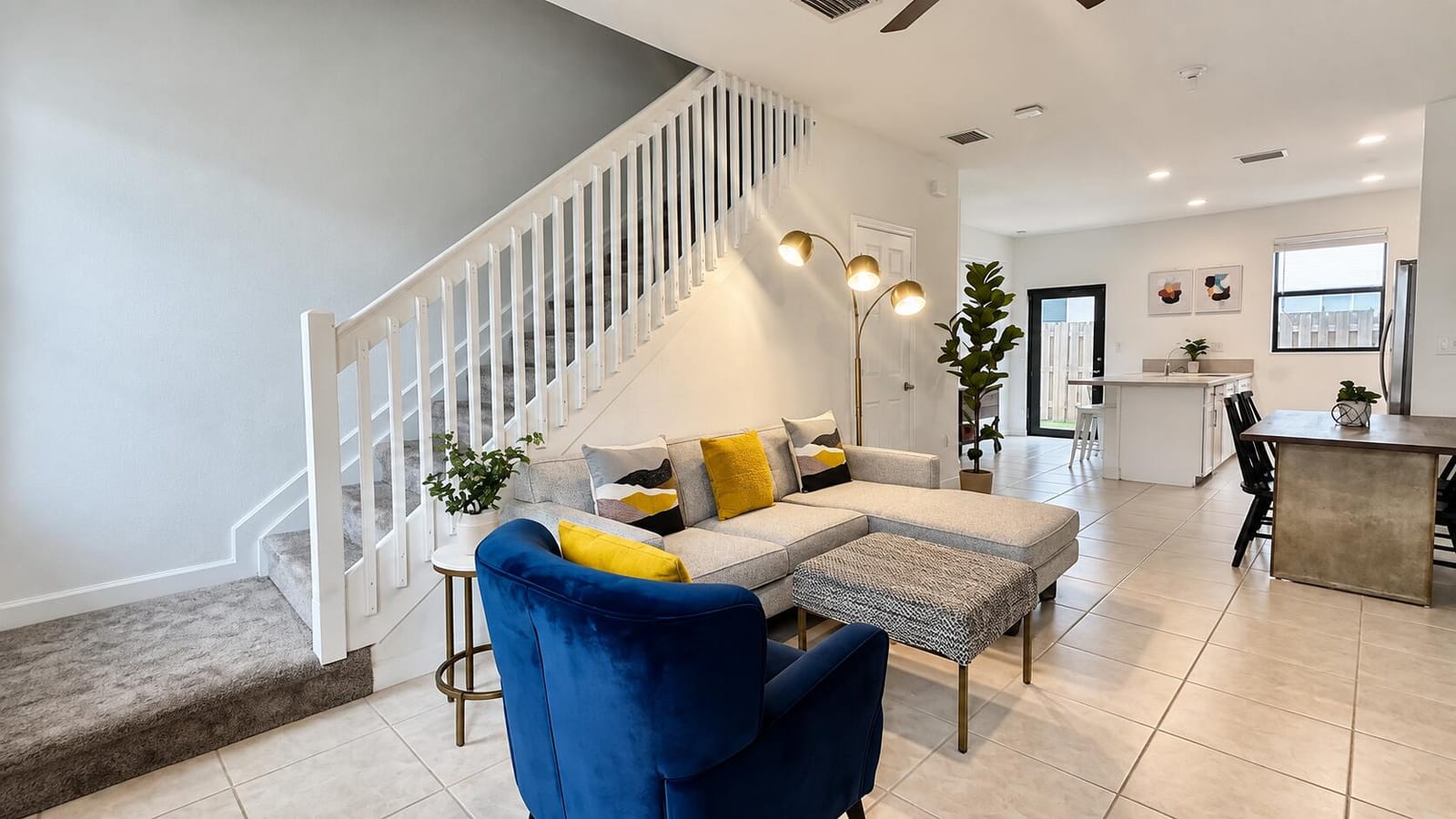 520 SW 19th Way — photo 1