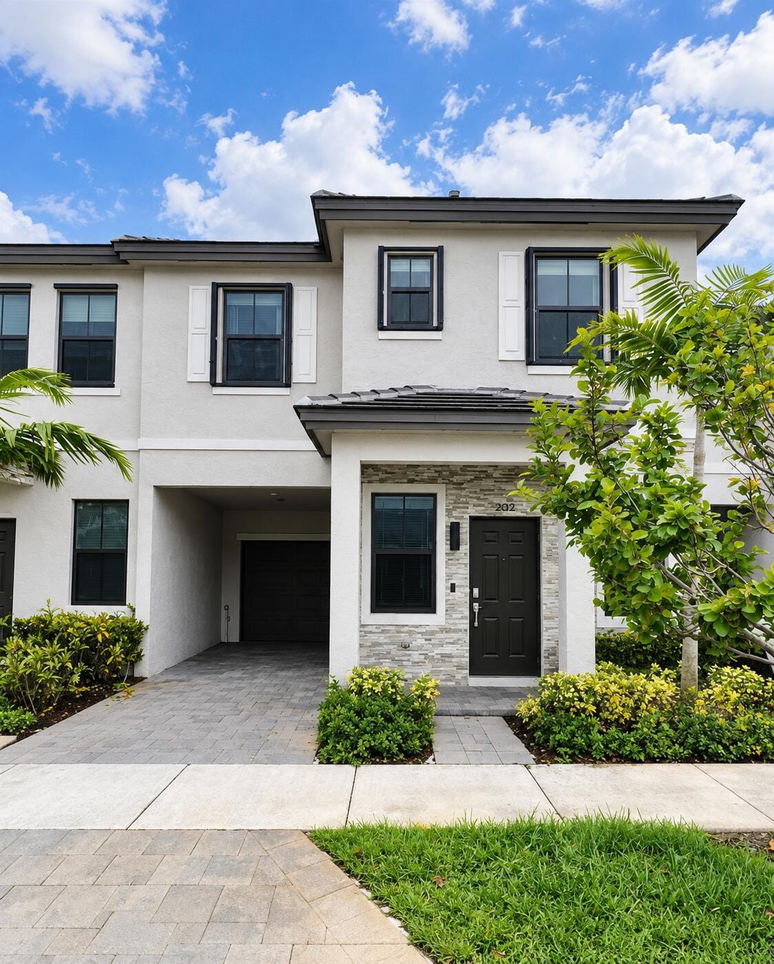 520 SW 19th Way — photo 4
