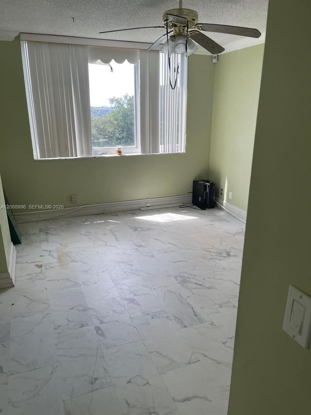 4200 Hillcrest Drive 401, Hollywood, FL 33021