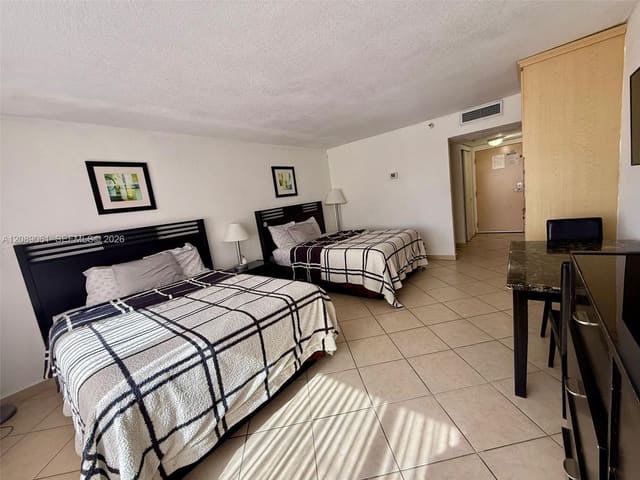 19201 Collins Avenue 241, Sunny Isles Beach, FL 33160