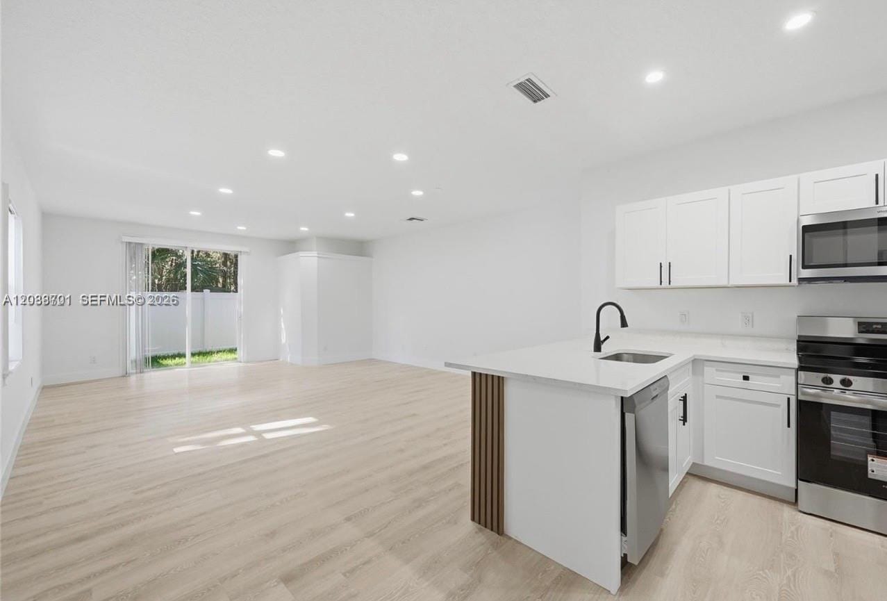5703 NW 48th Avenue 48 — photo 3