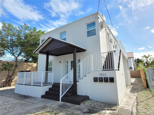 1922 NW 1st Street 1, Miami, FL 33125