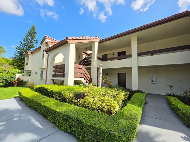 9060 SW 125th Avenue C202, Miami, FL 33186