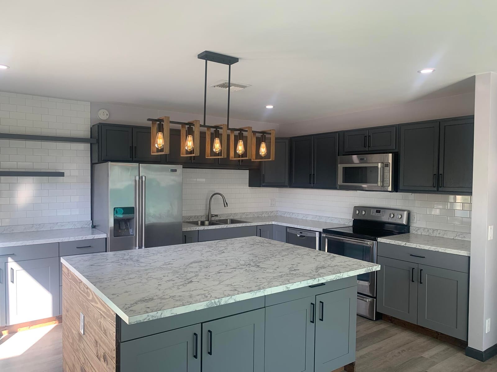 212 NW 41st Court 212 — photo 1
