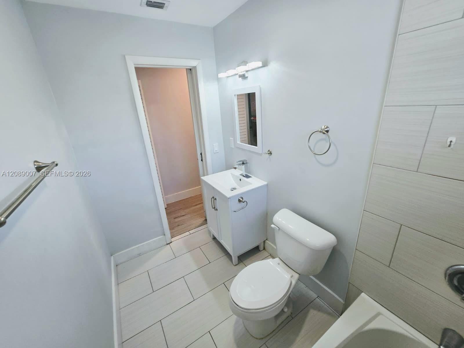 2500 NE 19th Avenue 1, Lighthouse Point, FL 33064 photo 25