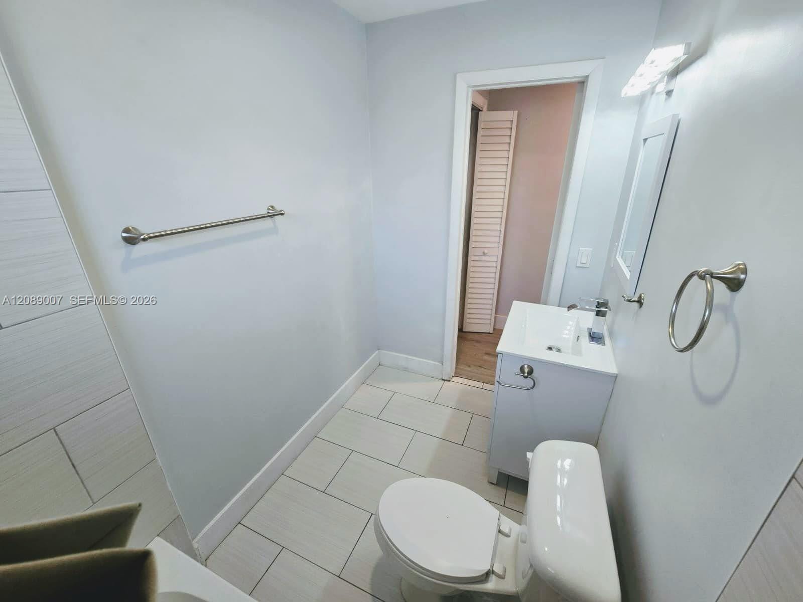 2500 NE 19th Avenue 1, Lighthouse Point, FL 33064 photo 27